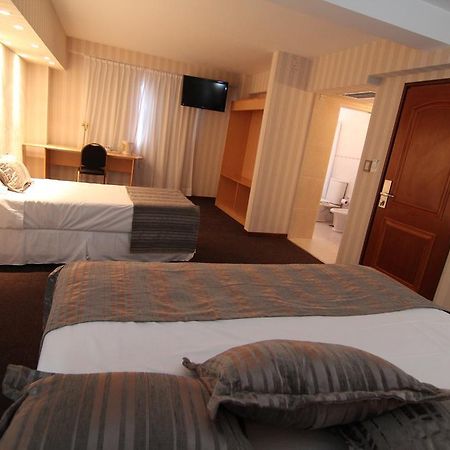 Hotel El Cortijo Neuquen Ngoại thất bức ảnh