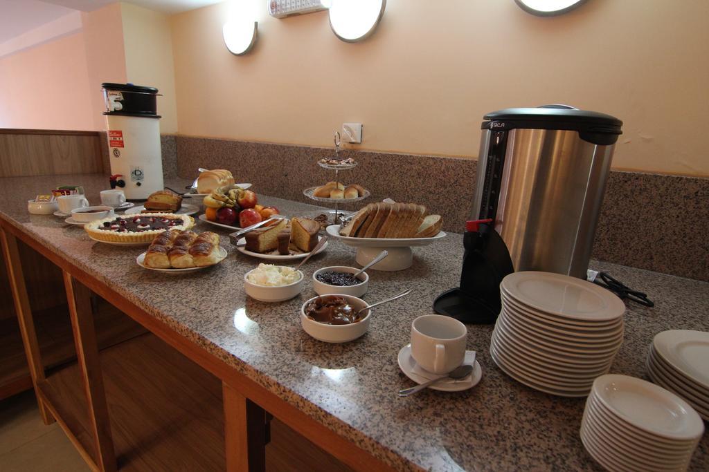 Hotel El Cortijo Neuquen Ngoại thất bức ảnh