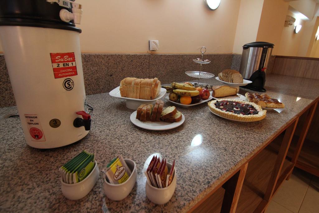 Hotel El Cortijo Neuquen Ngoại thất bức ảnh