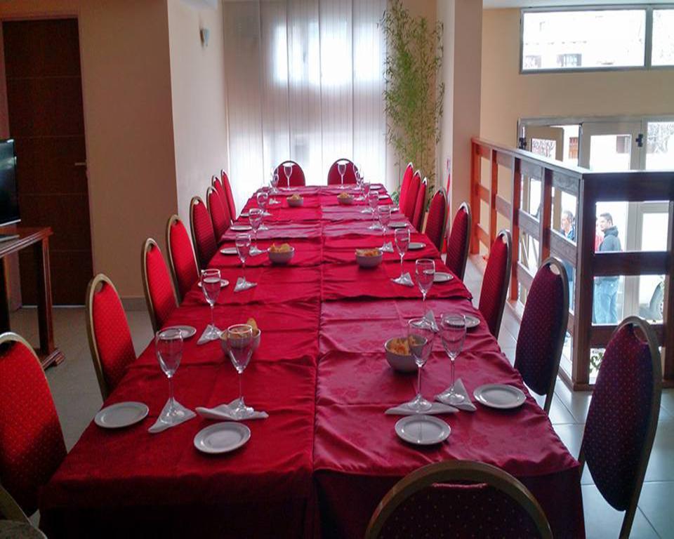Hotel El Cortijo Neuquen Ngoại thất bức ảnh