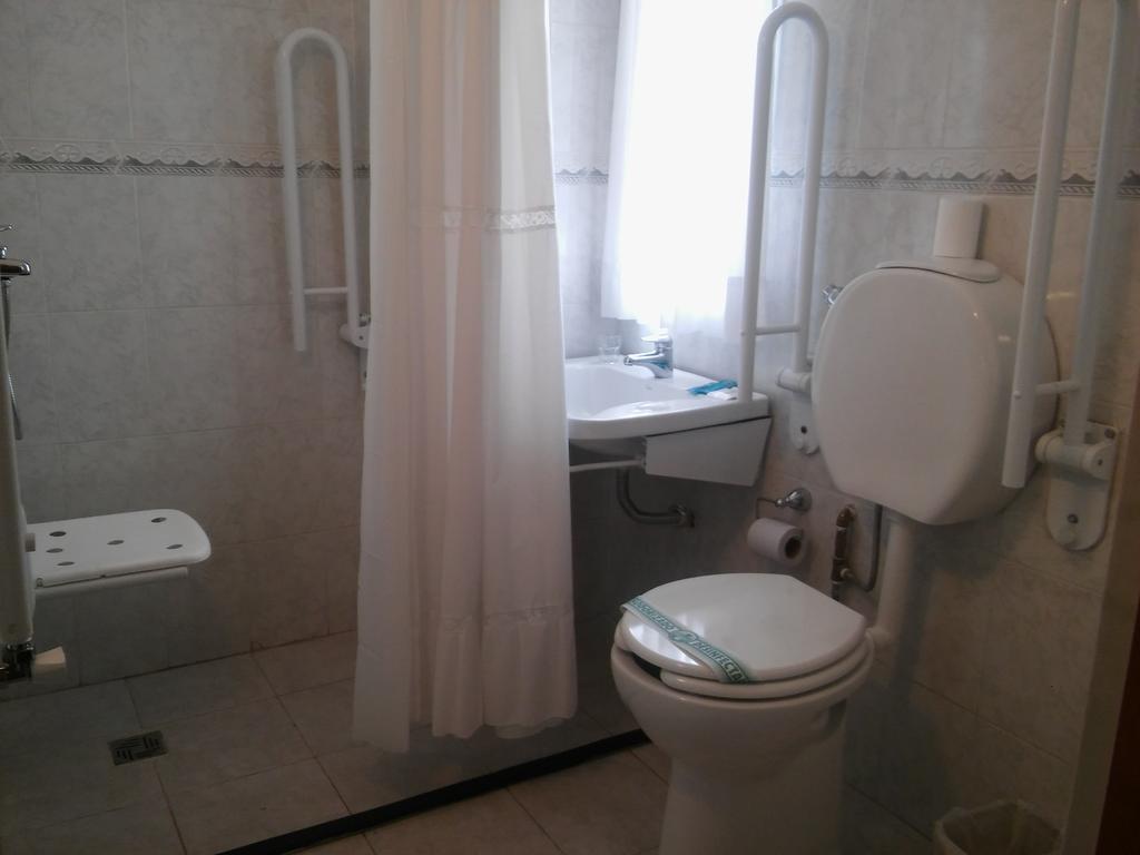 Hotel El Cortijo Neuquen Ngoại thất bức ảnh