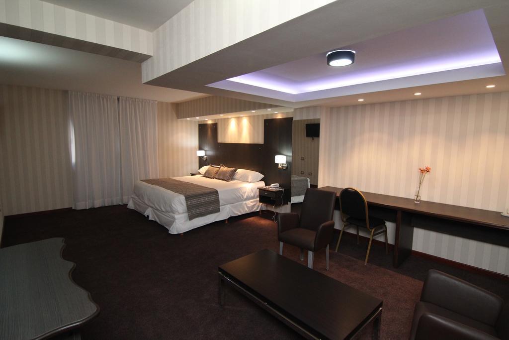 Hotel El Cortijo Neuquen Ngoại thất bức ảnh