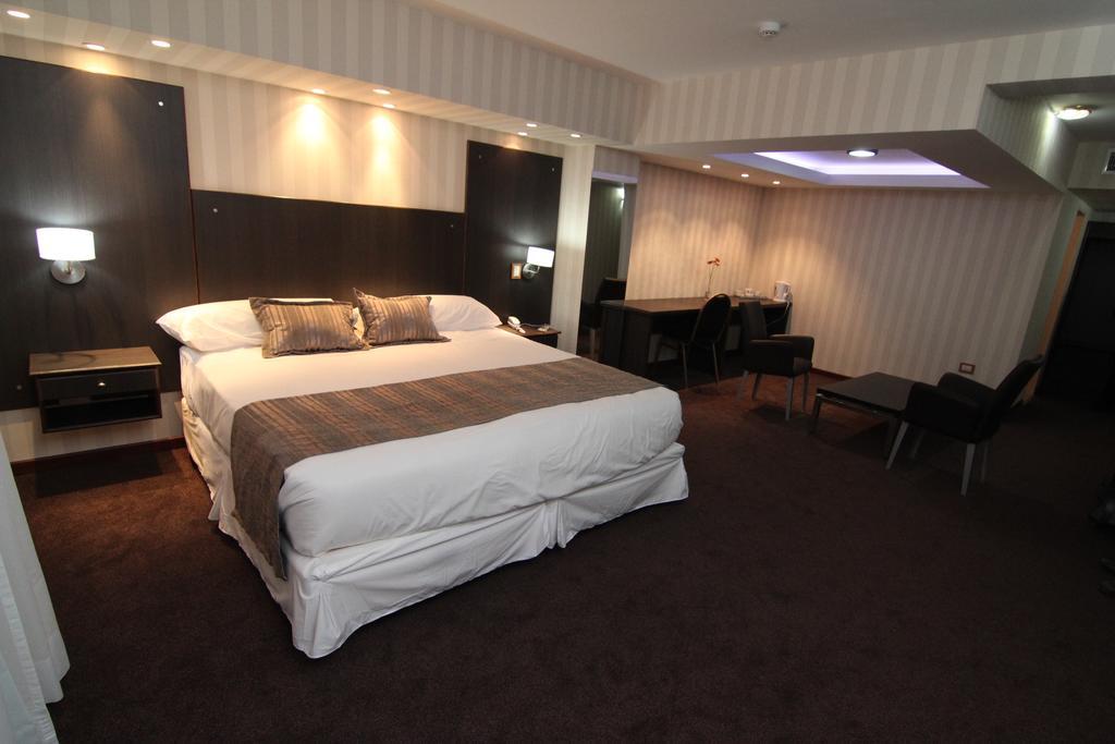 Hotel El Cortijo Neuquen Ngoại thất bức ảnh