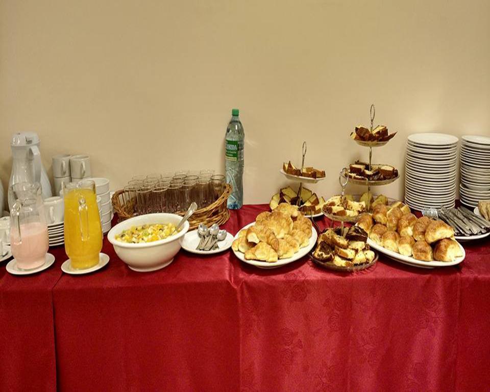 Hotel El Cortijo Neuquen Ngoại thất bức ảnh
