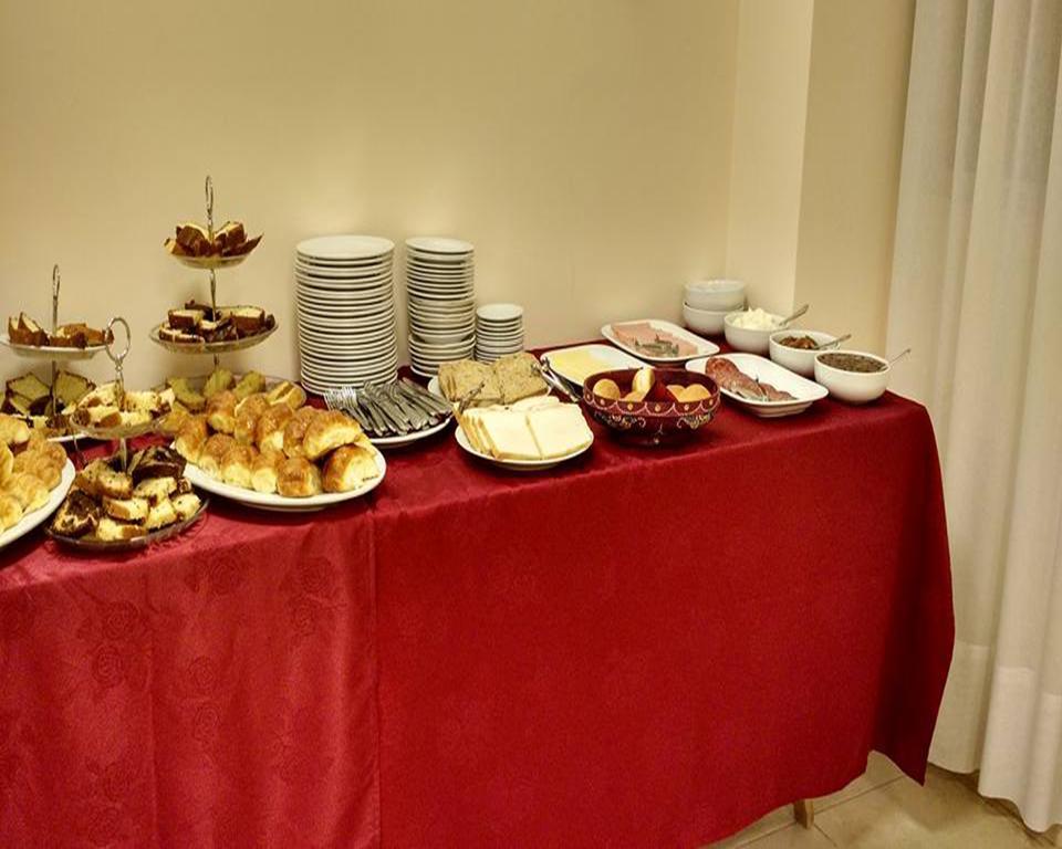 Hotel El Cortijo Neuquen Ngoại thất bức ảnh