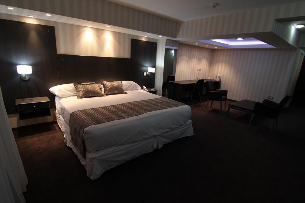 Hotel El Cortijo Neuquen Ngoại thất bức ảnh
