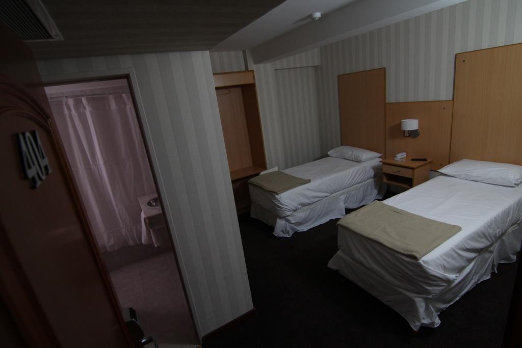 Hotel El Cortijo Neuquen Ngoại thất bức ảnh