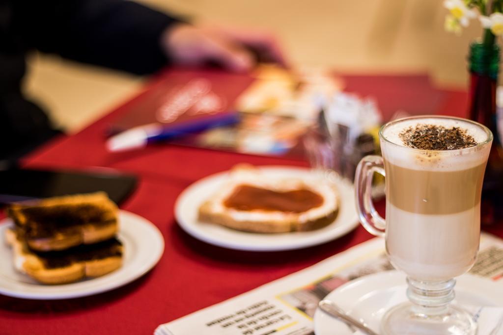 Hotel El Cortijo Neuquen Ngoại thất bức ảnh